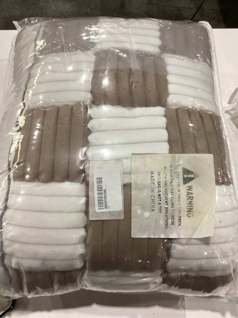 HTRCIH Pet Couch Covers for Sofa, 1.5 in Thick Couch Cover for Dogs Washable, Dog Couch Cover Protec