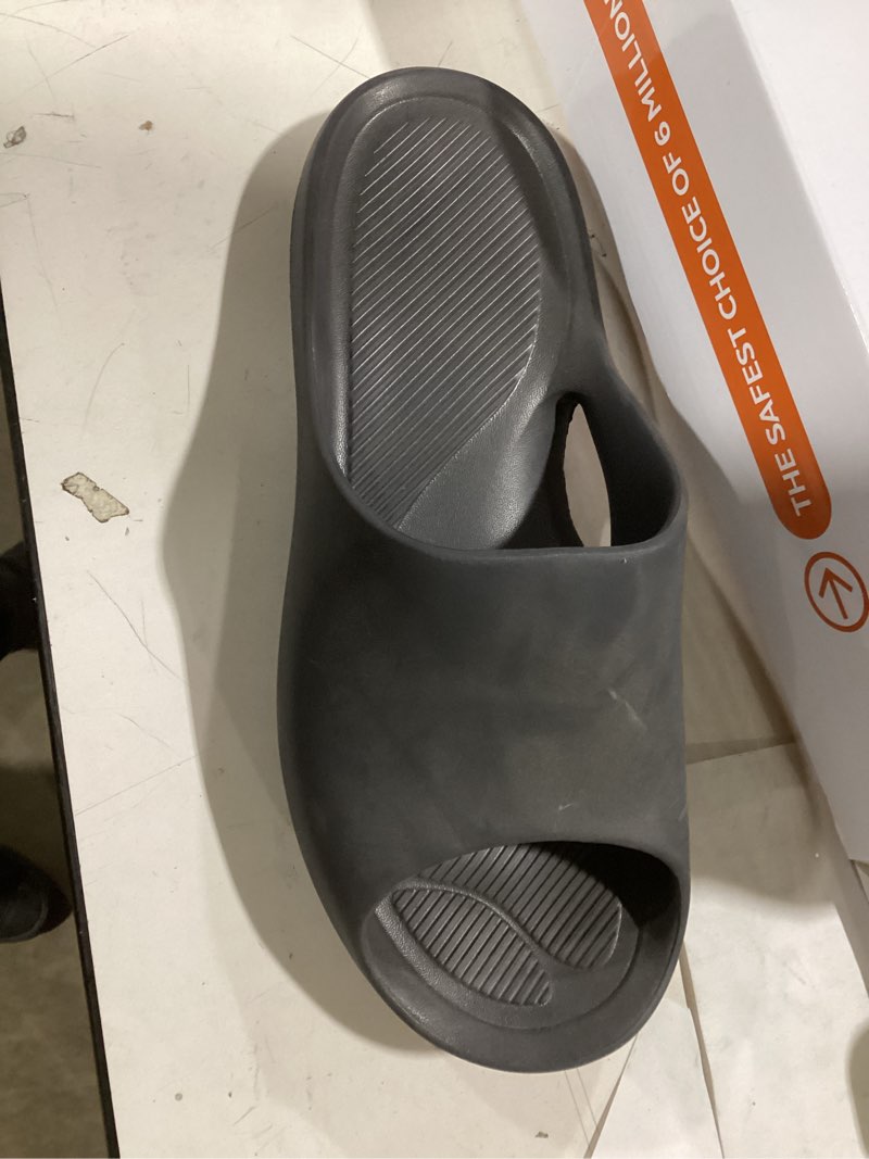 Condition photo showing Good Condition for KENROLL Shower Shoes, Non Slip Slide Sandals for Women and Men, Lightweight House Slippers for Indoor Bathroom Dorm Pool Swimming Beach Grey 9-10 Women/8-9 Men