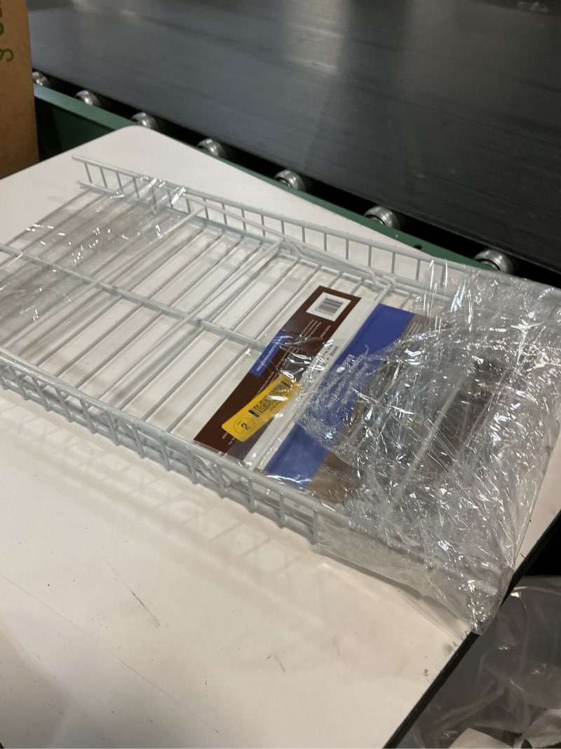 Condition photo showing Good Condition for closetmaid wire add-on hanging kit