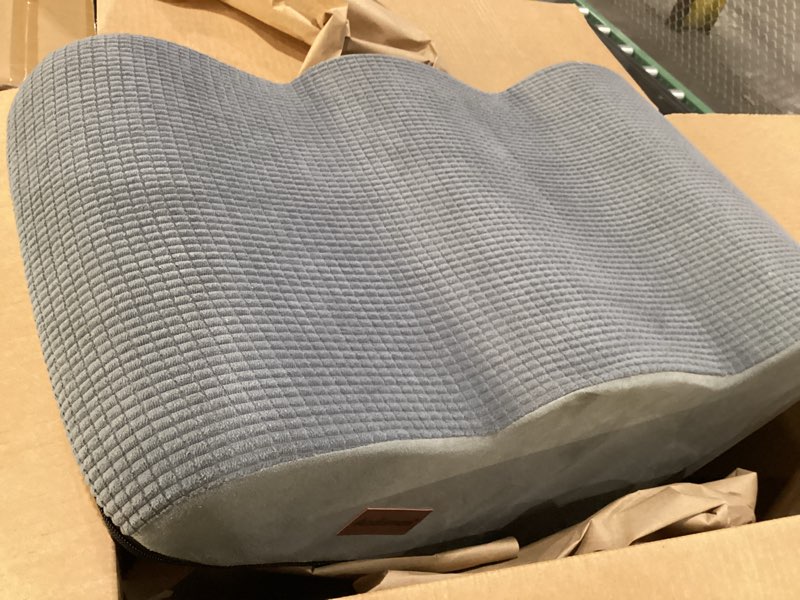 Condition photo showing New/Like New for 3-Step Dog Ramp and Stairs for Sofa and Chair - Non-Slip Sturdy Pet Steps for Small Dogs and Cats,15.7" H,Grey Grey 3 3-Step 15.7''H
