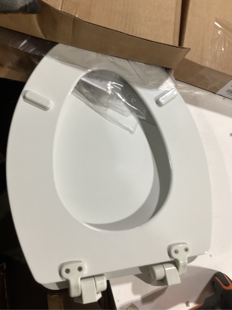 Condition photo showing Good Condition for mayfair linden slow close toilet seat, non slip heavy duty wood, easy install, elongated, white