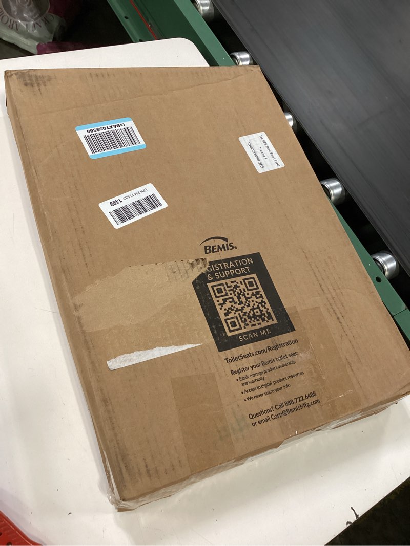Condition photo showing New/Like New for mayfair linden slow close toilet seat, non slip heavy duty wood, easy install, elongated, white elongated traditional hinge