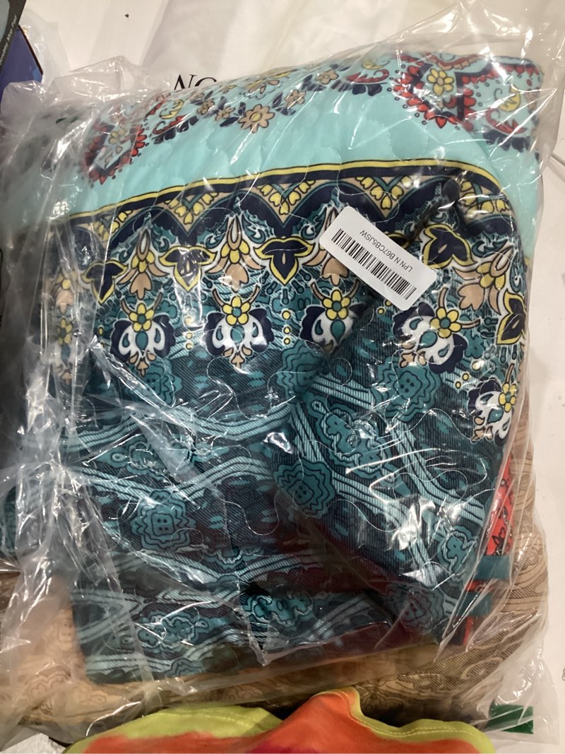 Condition photo showing As Is for wongs bedding boho full quilt set,3 pieces green brown bohemian full size bedding set lightweight microfiber bed decor bedspread for all season 78"x90" full brown green