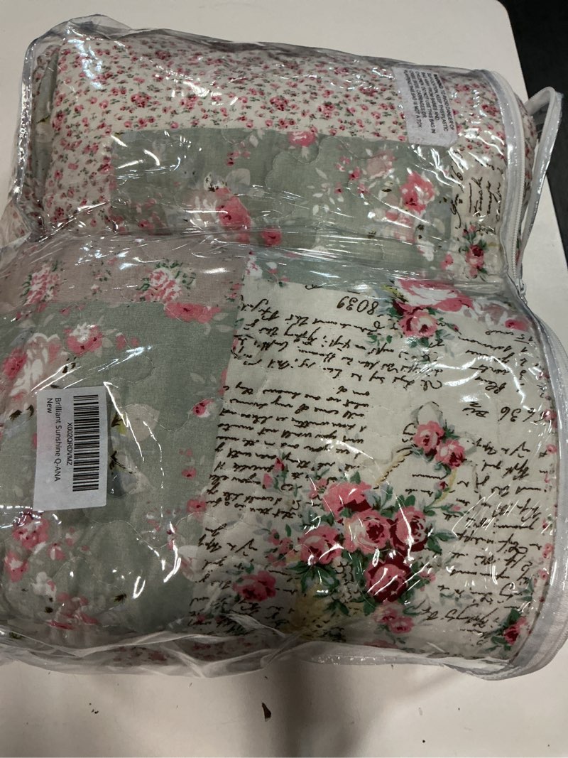 Condition photo showing Good Condition for brilliant sunshine rose and sage quilt set, 3-piece bedding sets, traditional patchwork design, washable and reversible bedspread, soft lightweight coverlet, all-season, full/queen, light pink green pink quilt set queen