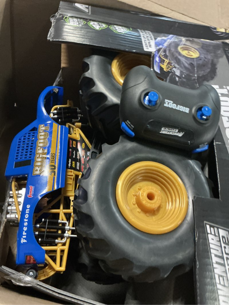 Condition photo showing Good Condition for adventure force (1:10) 50th anniversary bigfoot remote control monster truck, wr5-10m51u-bl