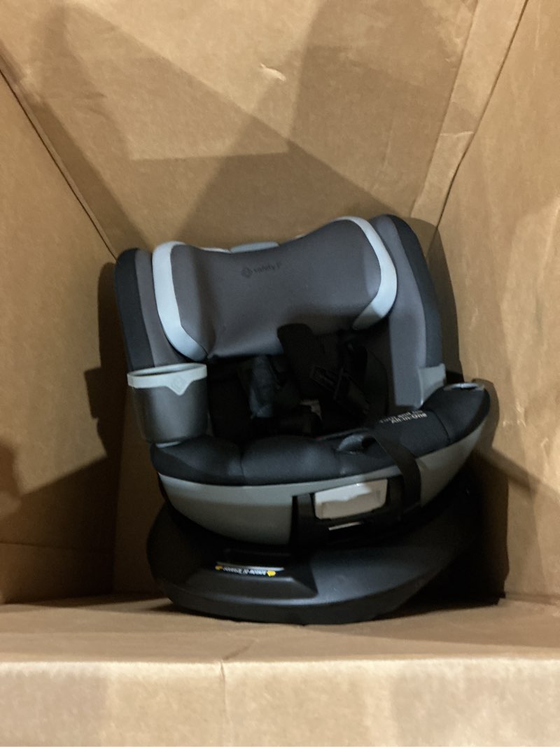 Condition photo showing Good Condition for safety 1st turn and go 360 dlx rotating all-in-one convertible car seat, stonington