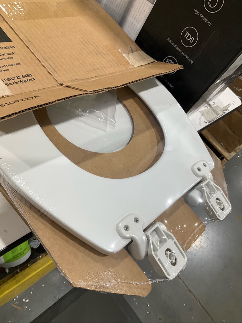Condition photo showing Good Condition for Mayfair Linden Slow Close Toilet Seat, Non Slip Heavy Duty Wood, Easy Install, Round, White Round Traditional Hinge
