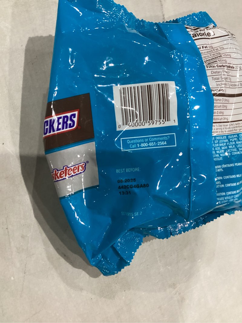 Condition photo showing Good Condition for Mars Fun Size Variety Pack Chocolate Favorites Minis Size Candy Bars 3 Musketeers, Milky Way, Snickers, Twix - 8.31 oz