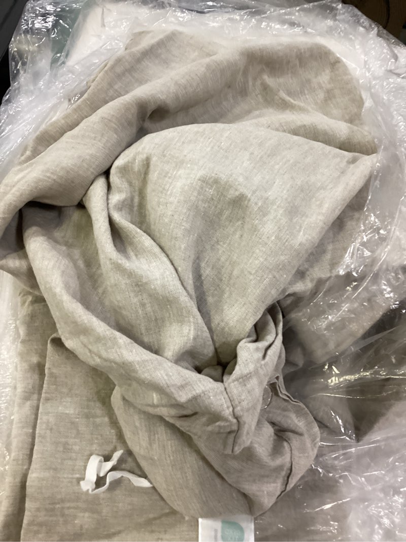Condition photo showing Good Condition for european linen chambray duvet cover, king/cal king, natural