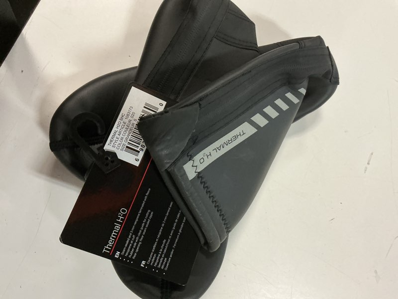 Condition photo showing New/Like New for louis garneau, thermal h2o shoe cover, black, s