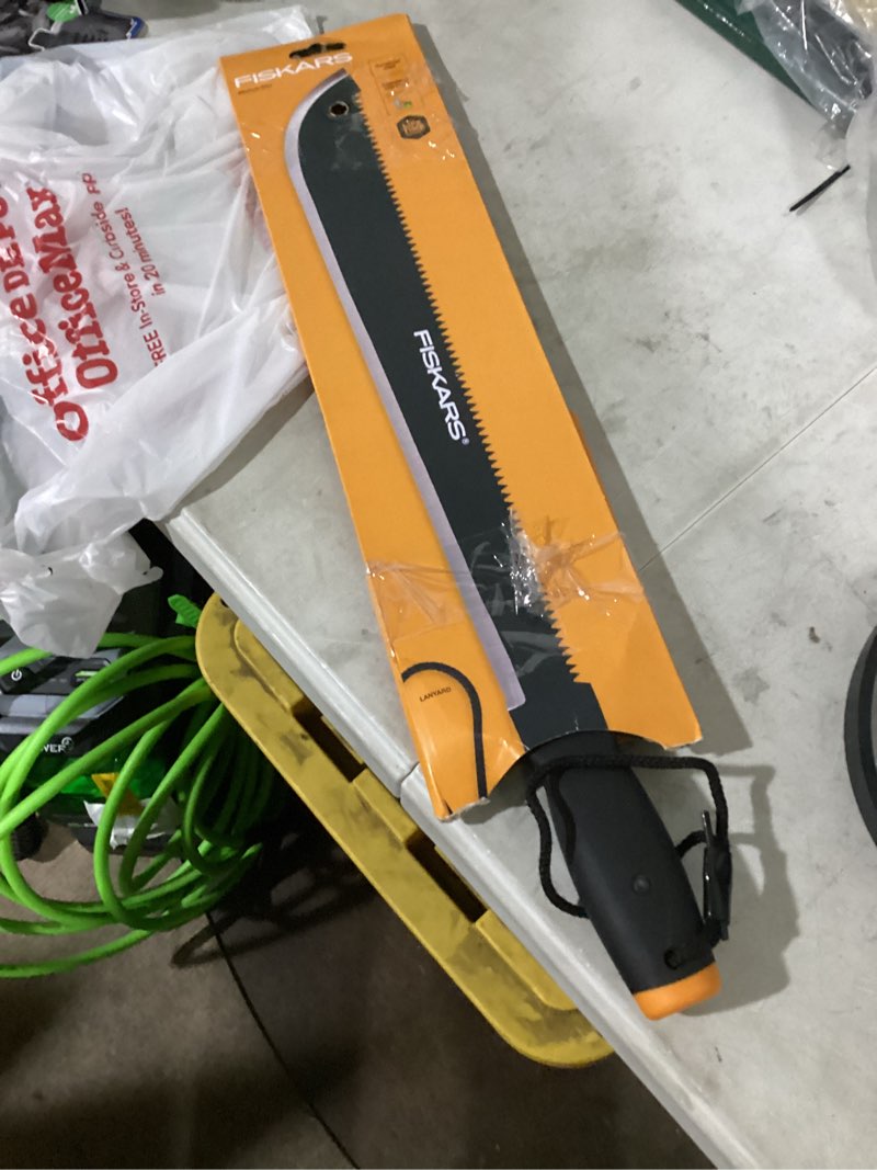 Condition photo showing Good Condition for fiskars 5.5-in composite machete 