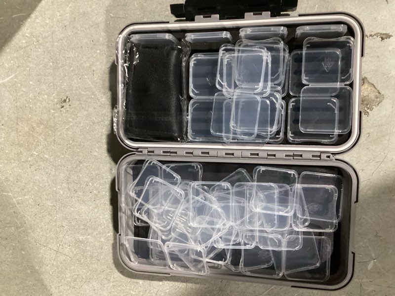 Condition photo showing Good Condition for Micscrew 36 Slots Memory Card Case & 36 Transparent Card Cases, Light Gray Camera SD Card Holder Storage with Individual Plastic Card Holder Case for SD Card, Camer Card Organizer for SD Card