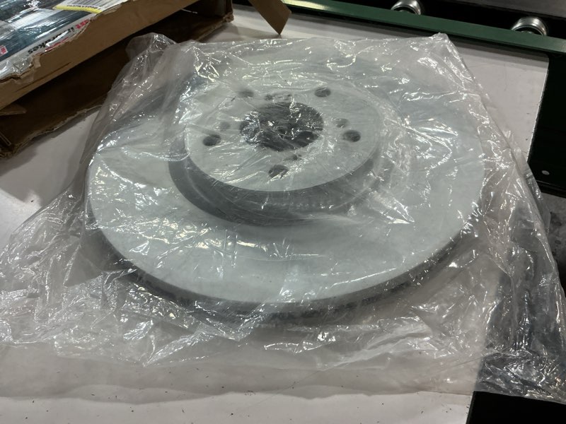 Condition photo showing Good Condition for raybestos element3 automotive replacement rear coated brake rotor for select ford edge/explorer/flex/taurus, lincoln mks/mkt/mkx (680686fzn)