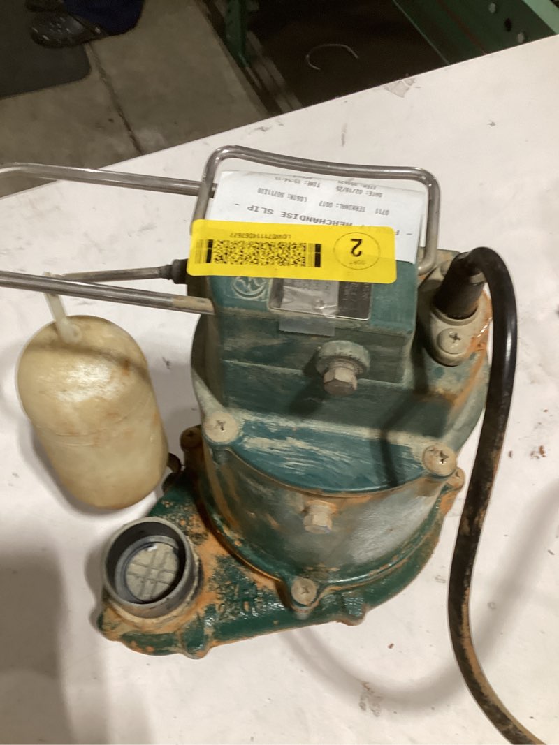Condition photo showing Good Condition for Zoeller 115 and 230 -Volt 90-Gallon Cast iron Sewage sump pump