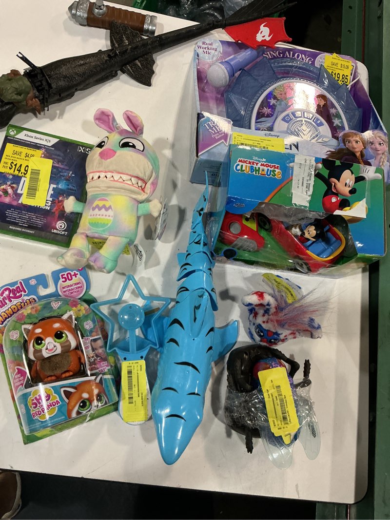 Condition photo showing As Is for assorted kids games and toys (10 pieces)