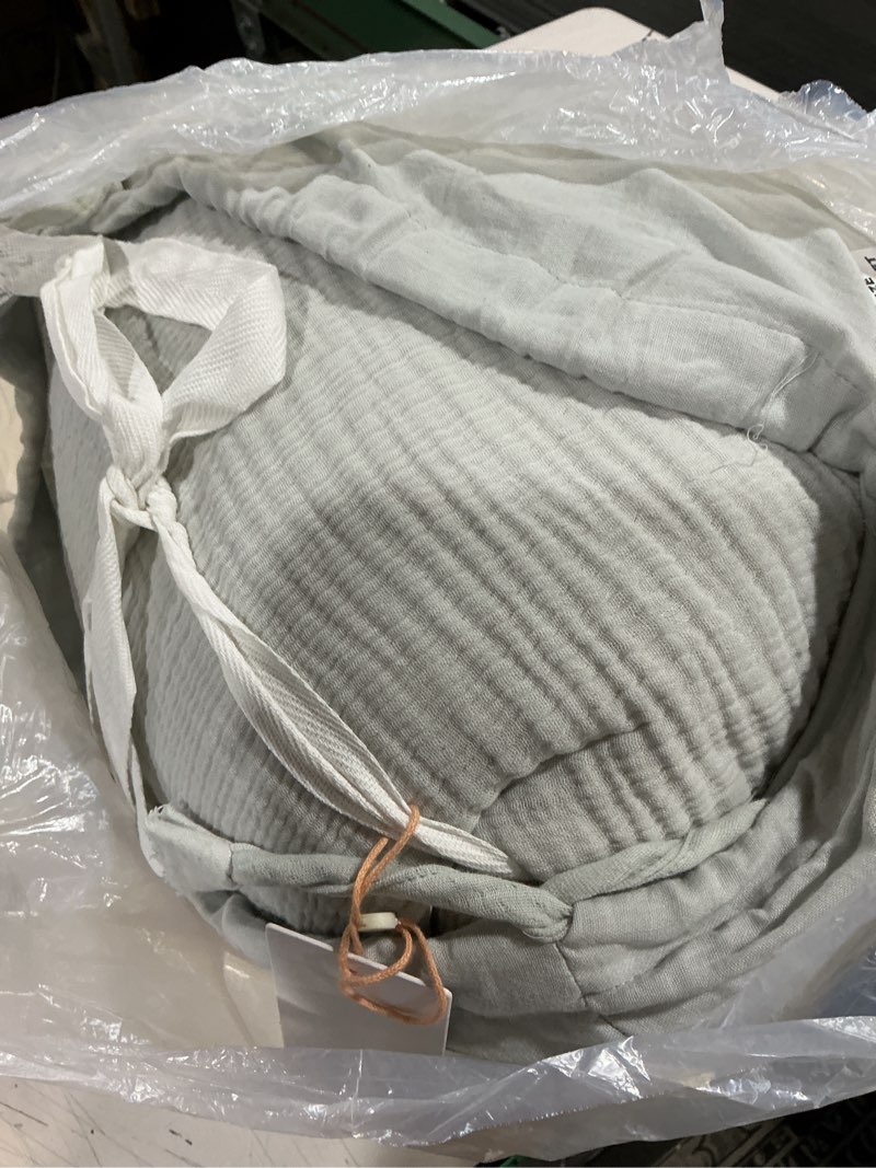 Condition photo showing Good Condition for organic cotton gauze duvet cover