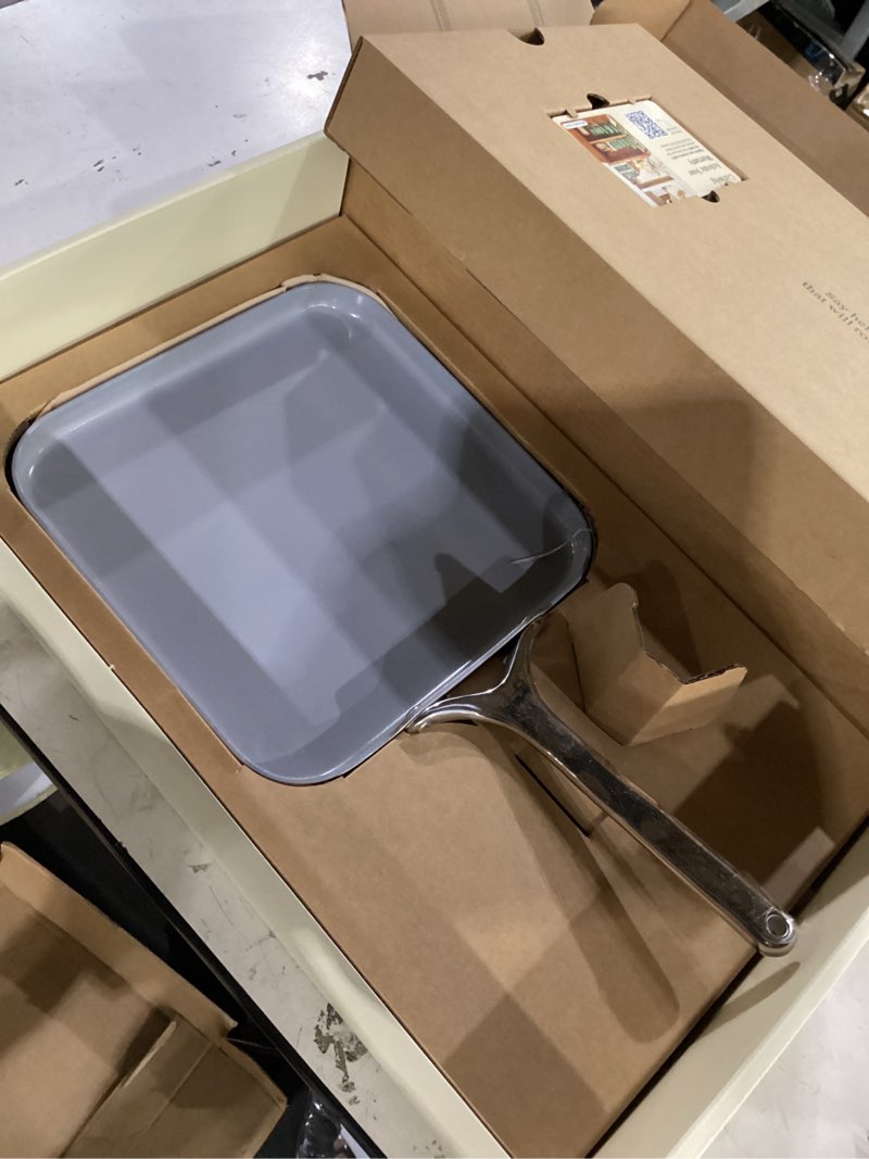 Condition photo showing Good Condition for caraway square griddle pan - 11” square pan - non-stick ceramic coated - non toxic, ptfe & pfoa free - oven safe & compatible with all stovetops - cream