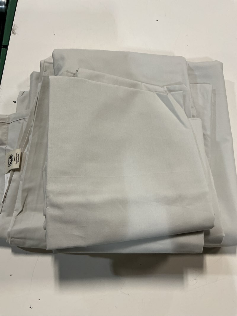 Condition photo showing Good Condition for quince organic crisp percale sheet set 4 queen light grey 