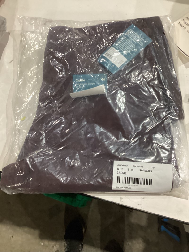 Condition photo showing New/Like New for Jag Jeans Womens Cassie Mid Rise Slim Straight Leg Jeans & Pants - Legacy 16 Bordeaux