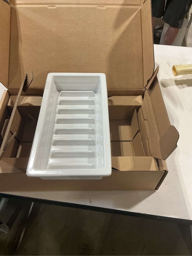 Condition photo showing Good Condition for ceramic grow tray