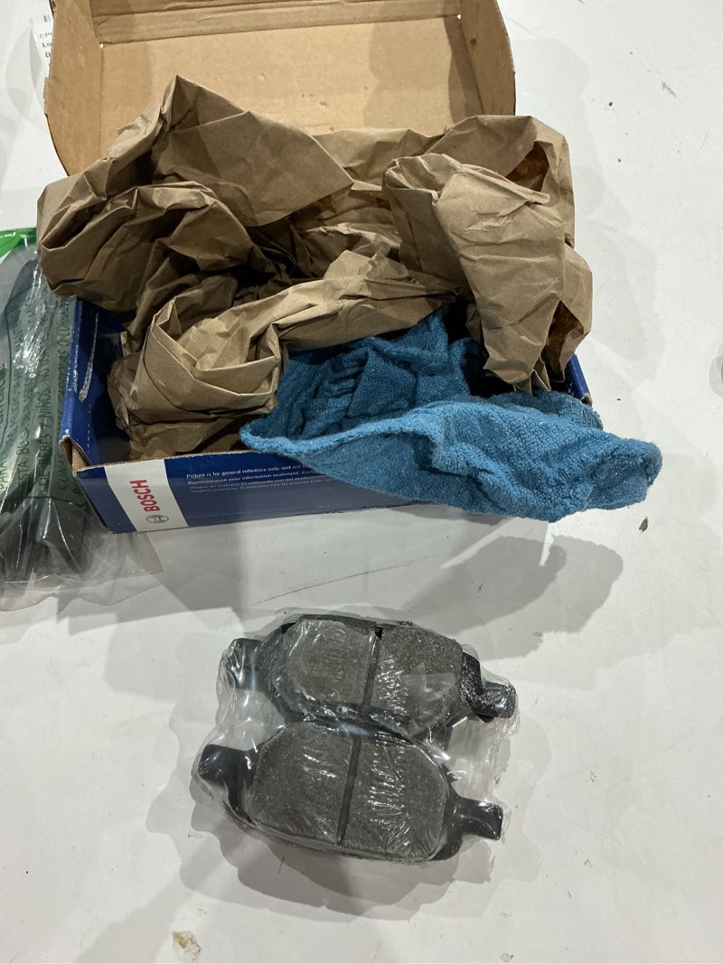 bosch be2215h blue ceramic disc brake pad set with hardware - compatible with select hyundai palisade; kia telluride; front