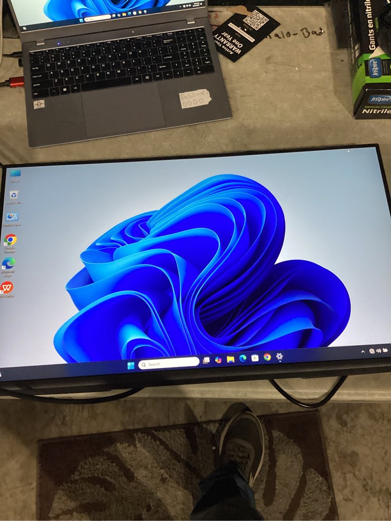 Condition photo showing Good Condition for monitor has a slight rattle.    dell 27 monitor - se2725hm - 27-inch full hd (1920x1080) 16:9 100hz display, ips panel, 16.70 million colors, anti-glare, 1 hdmi / 1 vga port, tüv rheinland 3-star*, comfortview plus - black 27 inches se2725hm comfortview plus