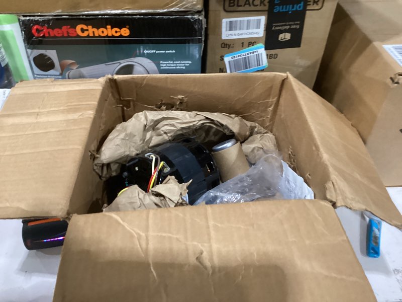 Condition photo showing Good Condition for Dometic 3108706.924 Motor Pump SVC Kit 3108706.924