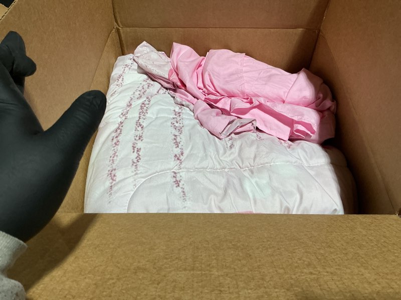 Condition photo showing As Is for Feelyou Boys Girls Pink Bowknot Bed in A Bag Full Size, Personalized Initial M 7 Pieces Bedding Set Princess Glitter Comforter Set with Sheets Kids Bow Alphabet Teens Bed Set Bedroom Decor 7Pcs Pink M Full