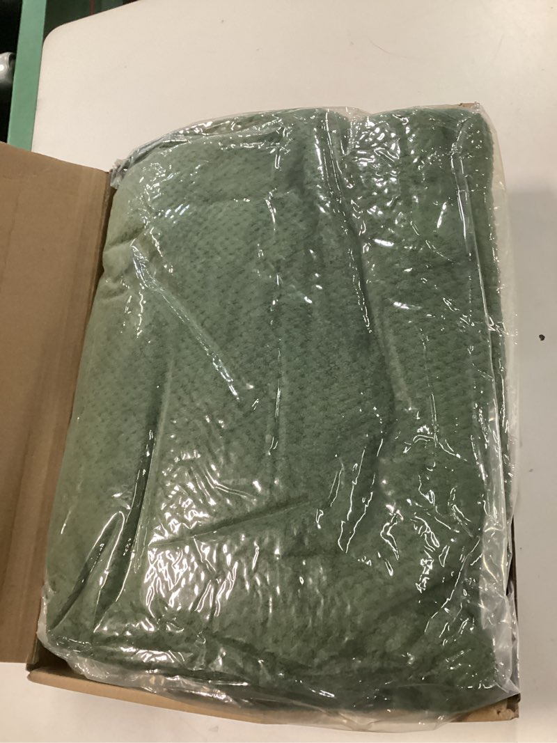Condition photo showing Good Condition for YTYC Towels,29x59 Inches Extra Large Bath Towels for Bathroom Super Soft Quick Dry Light Weight Waffle Microfiber Shower Towels 80% Polyester 20% Nylon (Olive Green,4 Piece) 02_olive Green 29x59"-Bath Towels -4PCS