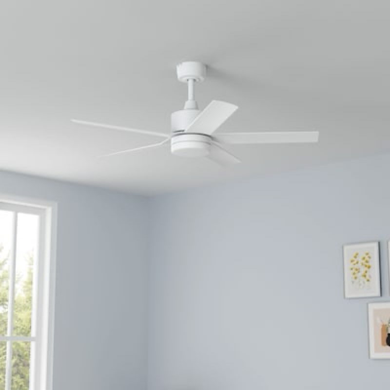  harbor breeze reidsport 44-in matte white with matte white blades led covered outdoor