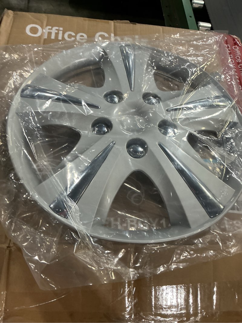 Condition photo showing Good Condition for Custom Accessories 4-Pack 15" SGT-5 Wheel Covers, Replacement Hubcaps for Cars, Trucks, SUVs — Silver/Chrome 15" Wheel Cover