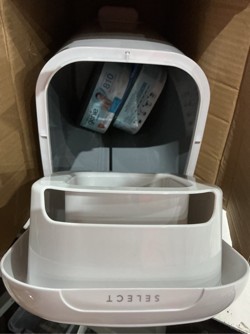 Condition photo showing Good Condition for dg select pail gift set with 2 jumbo refill (810ct) us 1/cs lily white