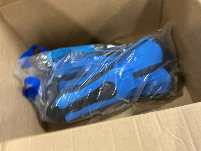 Condition photo showing Good Condition for cressi short full foot pocket fins for swimming or training in the pool and in the sea - light: made in italy