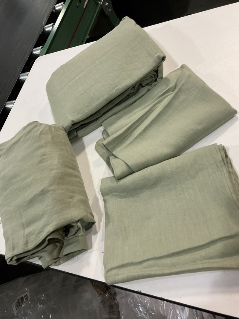 Condition photo showing Good Condition for european linen sheet set, queen, willowleaf