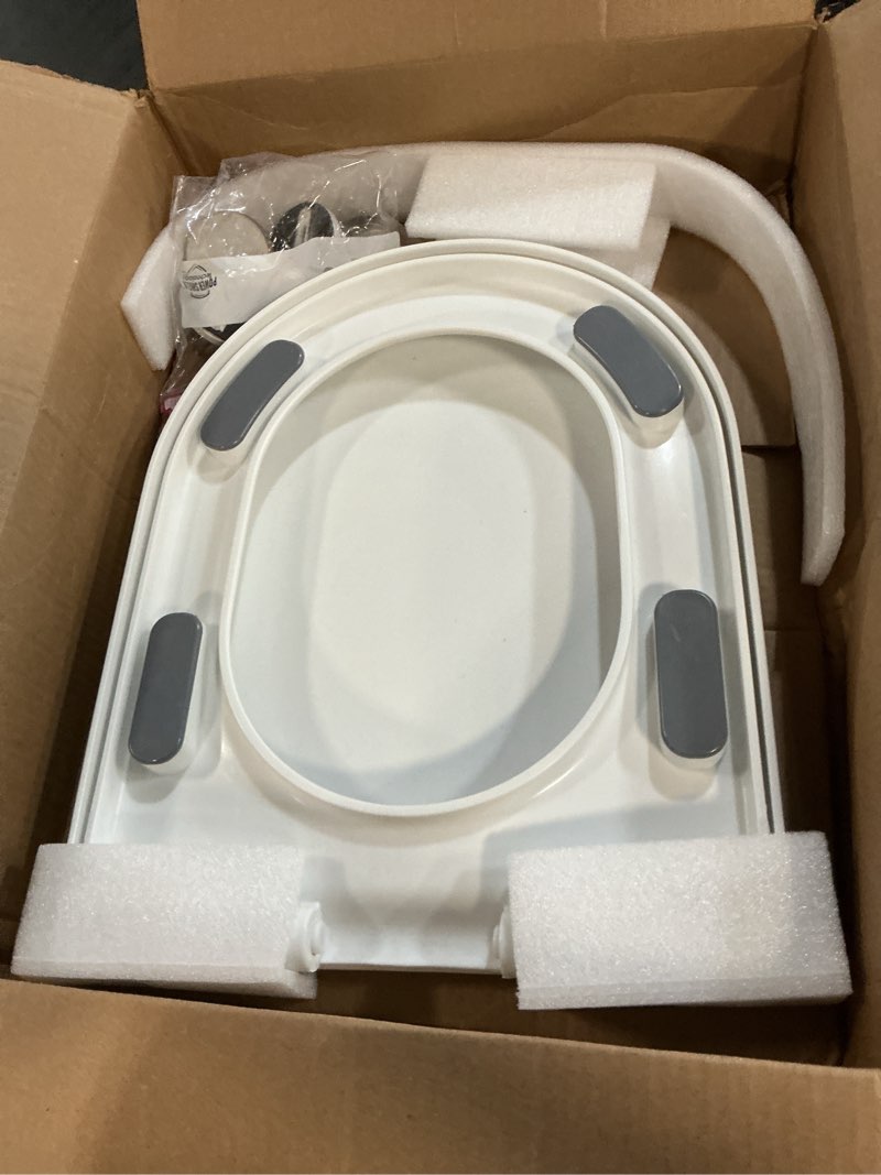 Condition photo showing Good Condition for u/d-shape toilet seat replacement, soft close quiet no slam, pp plastic heavy-duty anti-yellow, quick release easy install, fits 17” medium round & elongated toilets – mins027