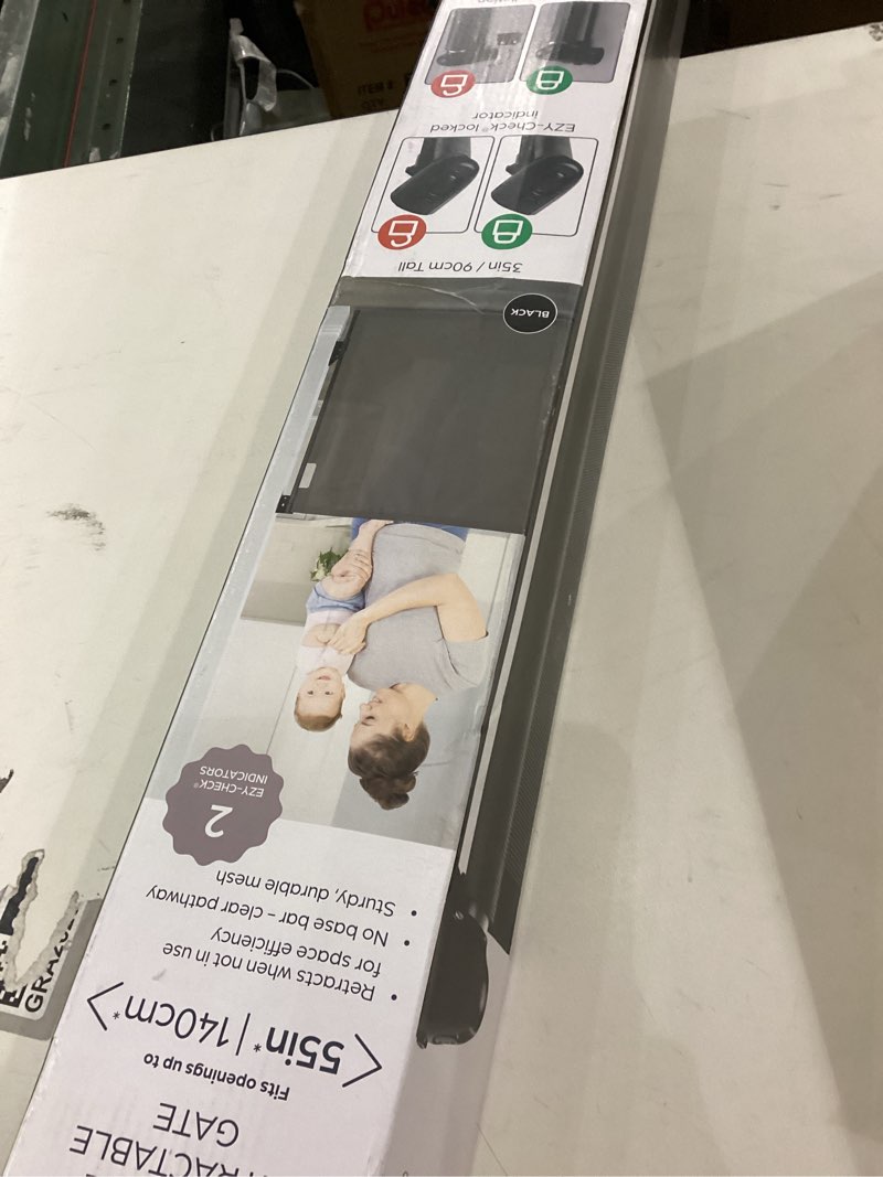 Retractable safety gate