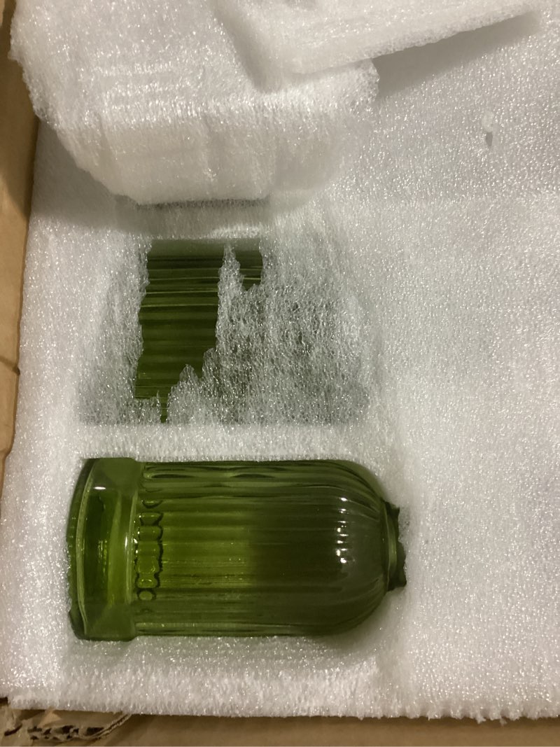 Condition photo showing Good Condition for Green Small Bud Vases in Bulk 12, Vintage Embossed Flower Vases for Centerpieces, Boho Glass Vase for Flowers, Decorative Mini Vase for Wedding Decoration Party Baby Shower Home Dining Table Set of 12 Vases Green