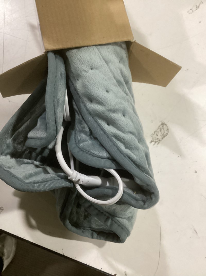 Condition photo showing Good Condition for Heating Pad for Period Cramps, Heating Pad for Back/Neck/Shoulder Muscle Pain, 6 Heating&4 Timer Setting, Auto Shut Off, Dry/Moist Heat & Machine Washable, Gray Birthday Christmas Gifts for Women Mom Gray 12‘’ x 24''