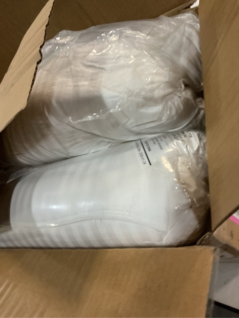 Condition photo showing Good Condition for beckham hotel collection bed pillows standard/queen size set of 2 - original soft down alternative pillow for sleeping - soft support for back, stomach or side sleepers queen / standard white