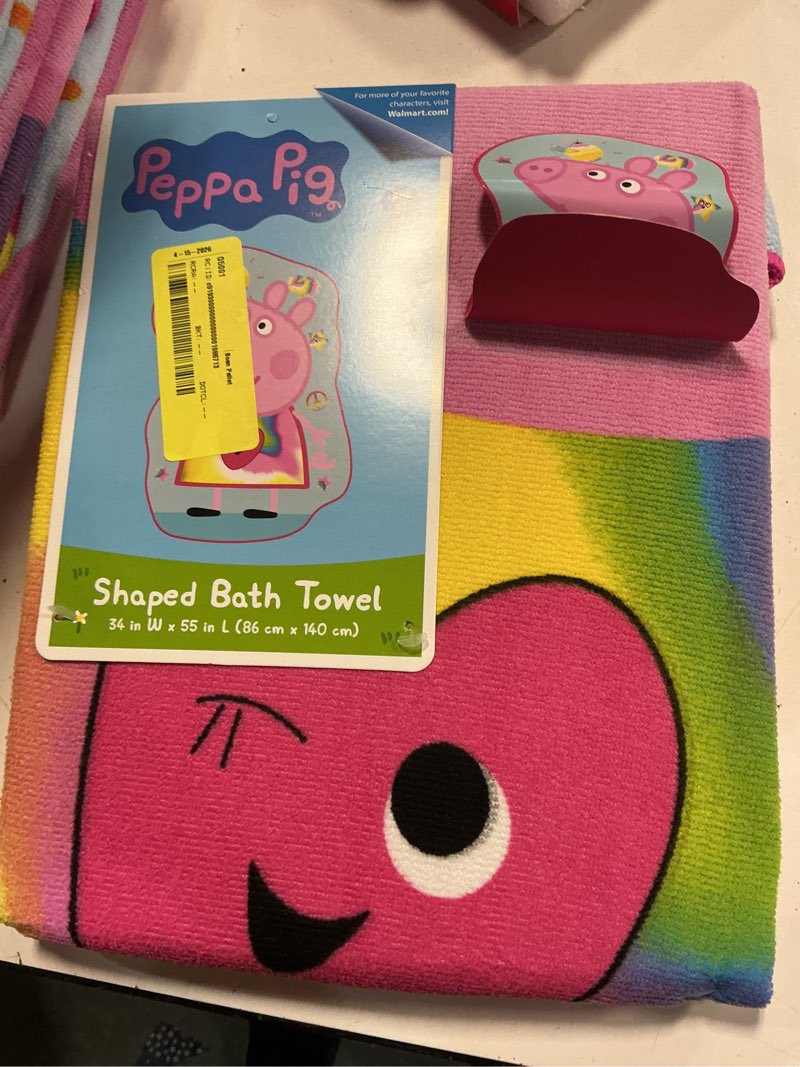 Condition photo showing New/Like New for peppa pig kids shaped towel, microfiber, 36x55