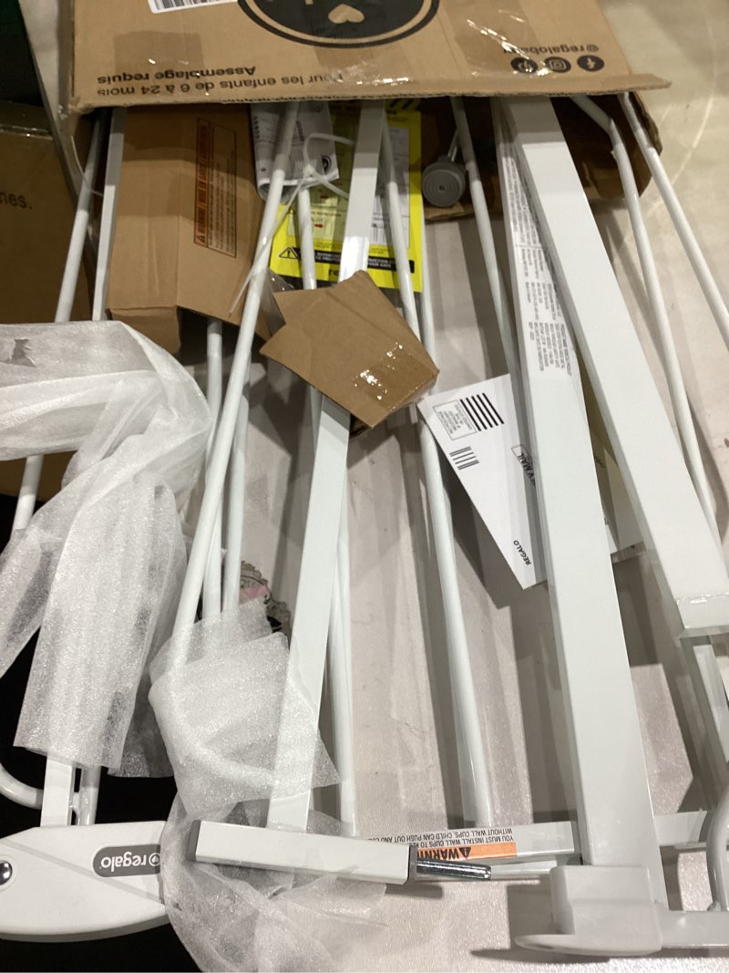 Condition photo showing Good Condition for regalo safety 29-49" easy step extra wide baby gate for doorways & bottom of stairs, pressure mounted safety gate with door for babies, toddlers & pets, white white 29-49"w x 30"h