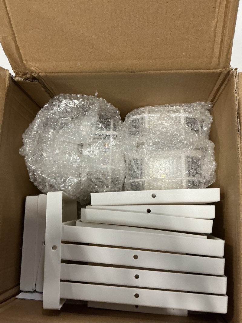 Condition photo showing Good Condition for solar post light 4 packs with 4x4, 5x5 and 6x6 inches base for vinyl/wooden posts, bright 16 leds solar cap lights with two light modes for decorating deck, patio, porch, fence (white) 4 white