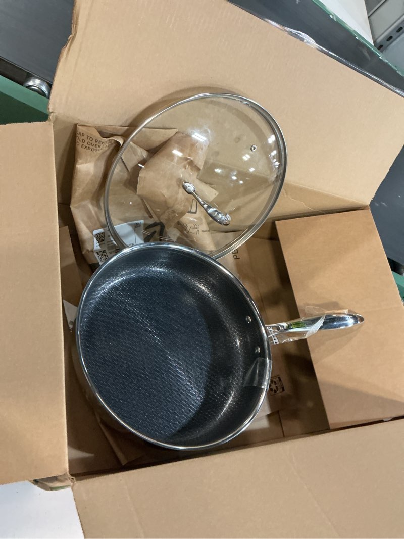 Condition photo showing Good Condition for imarku 12" non stick frying pan with lid, stainless steel pan with durable ceramic coating, 5.5-quart deep skillet for family meals, induction cookware, oven & dishwasher safe, pfoa free 5.5 qt