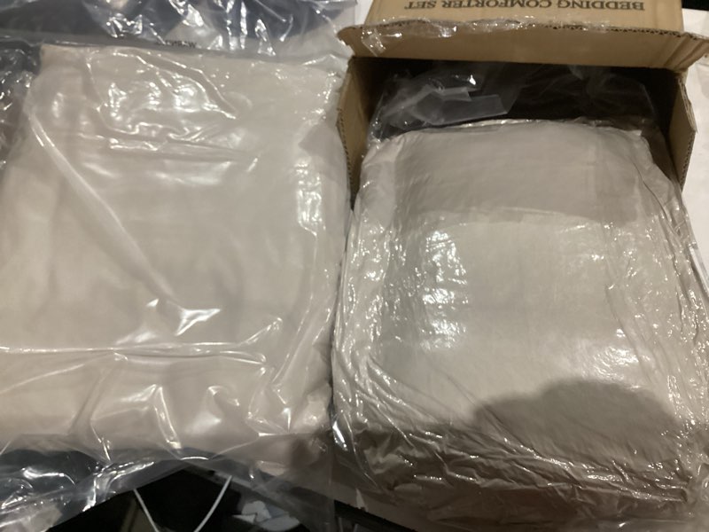 Condition photo showing Good Condition for MUXHOMO 7 Pieces Queen Comforter Set, Soft Bed in a Bag Queen Size, All Season Bedding Set with Comforter, Flat Sheet, Fitted Sheet, Pillowcases & Shams, Beige Queen(88"x 88") 01 - Beige