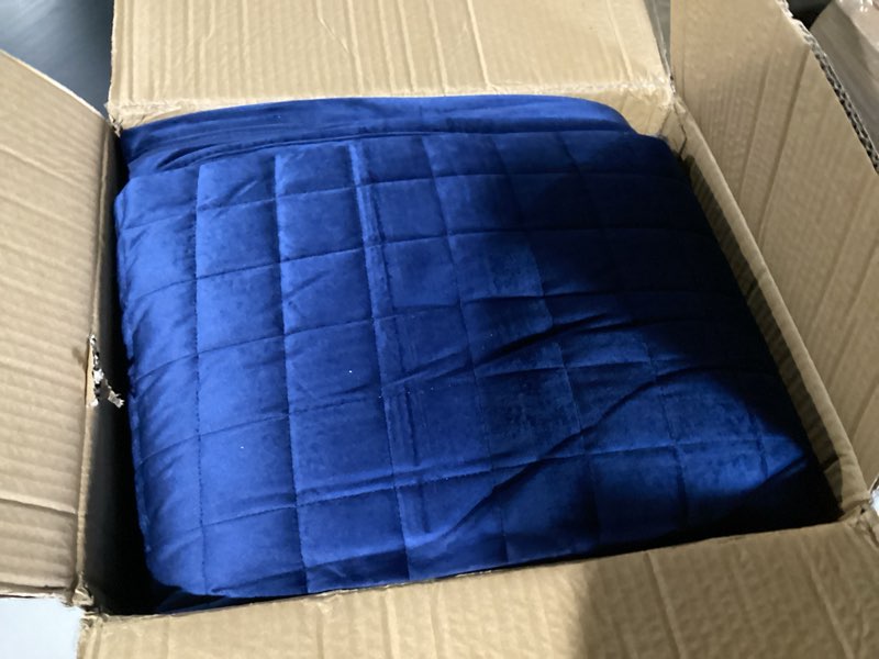 tribeca living luxury velvet quilt queen size set - 260gsm ultra-soft oversized velvet bedspread comforter set with 2 shams, in florence navy blue navy blue queen