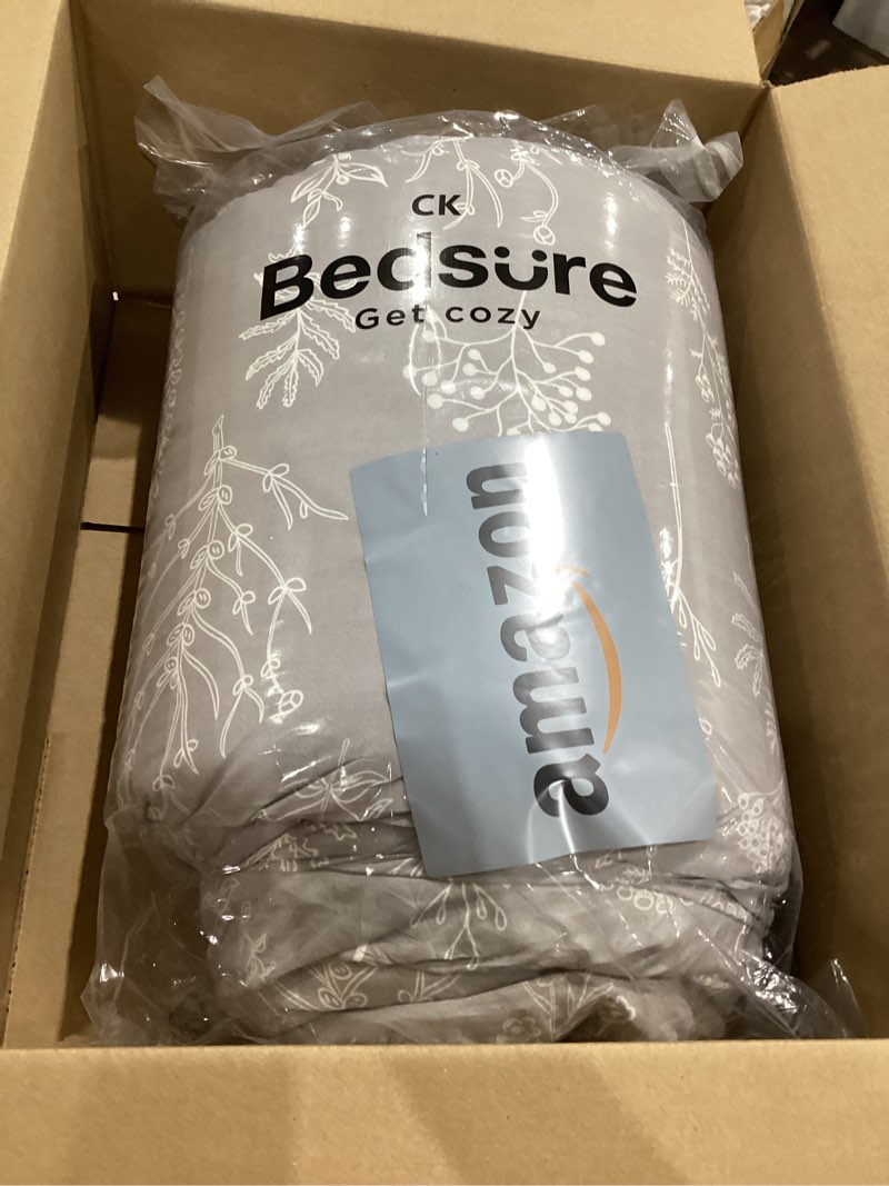 Condition photo showing Good Condition for bedsure california king comforter set - grey bed set, 3 pieces cute floral bedding, 1 soft reversible botanical flowers comforter and 2 pillow shams california king 04 - grey