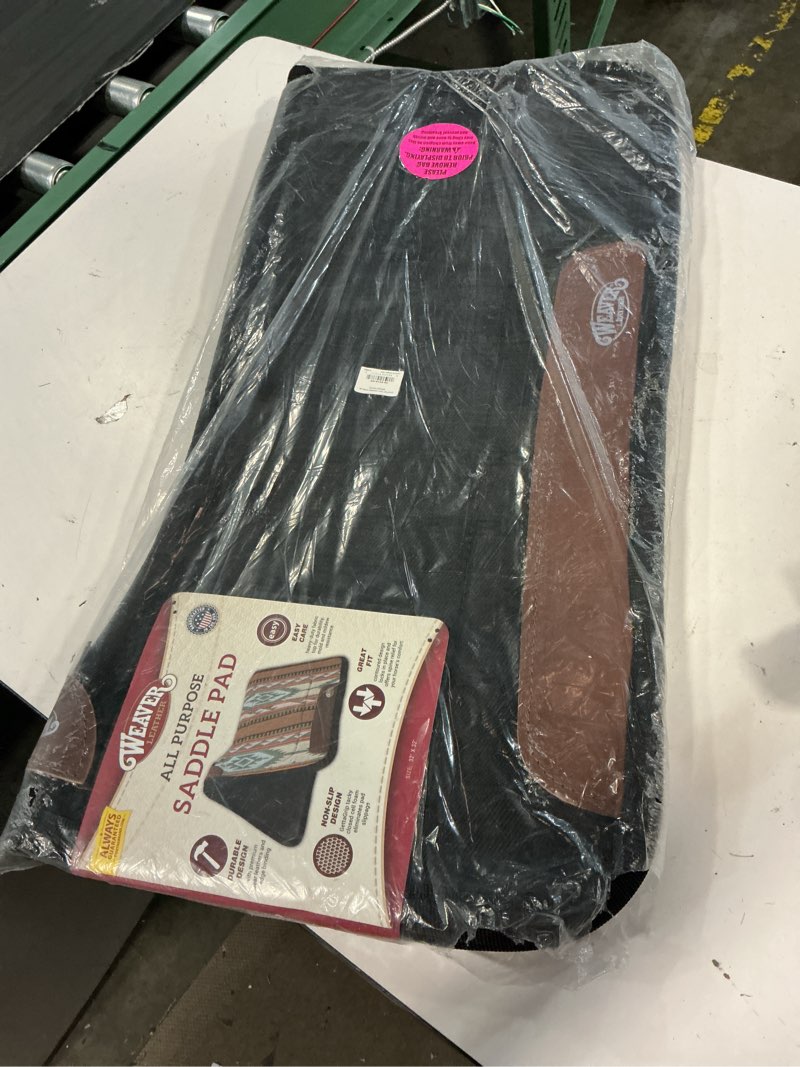 Condition photo showing New/Like New for weaver leather tacky-tack all purpose contoured saddle pad, black