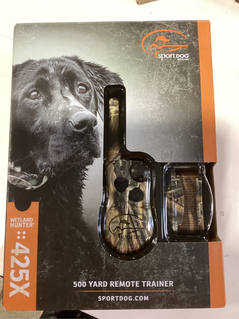 Condition photo showing New/Like New for sportdog wetlandhunter 425x remote trainer - reliable off-leash control - rechargeable - waterproof drytek technology - adjustable training collar - camouflage - 500-yard range, 1 collar 1 dog camouflage