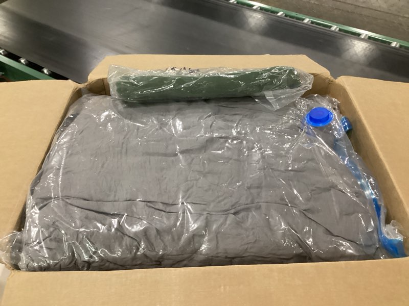 Condition photo showing New/Like New for Outdoor Cushions for Patio Furniture,Outdoor Seat Cushion Set 24 x 24 x 5.75 Inch,Waterproof & Fade Resistant Outdoor Chair Cushions,Deep Patio Chair Cushion with Removable Cover,Forest Green Forest Green 24*24+5.75/25*22.5"