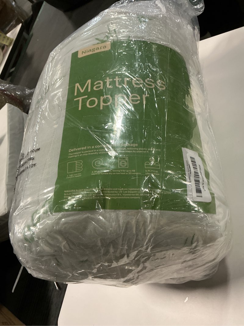 Condition photo showing Good Condition for Ultra Soft King Size Mattress Topper - Viscose Made from Bamboo Pillow Top Mattress Pad for Back Pain Relief - Naturally Cooling for Hot Sleepers, Green Green King